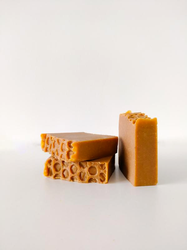 Shampoing solide au shikakaï pour cheveux secs