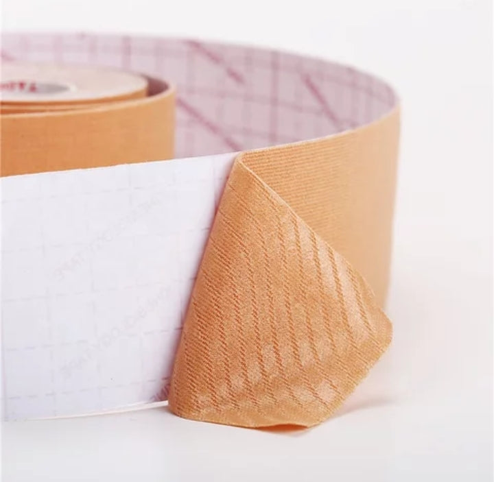 Bande adhésive pour poitrine